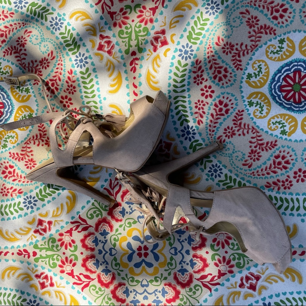 Guess heels
